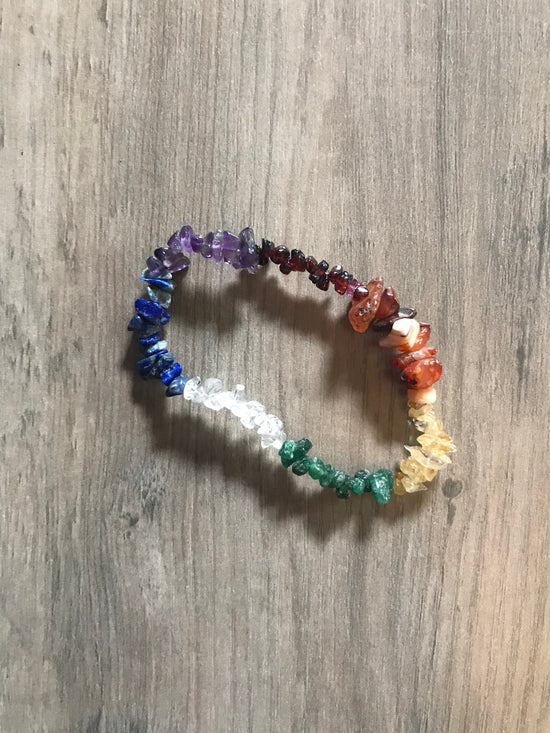 Chakra 7 stone chip bracelet